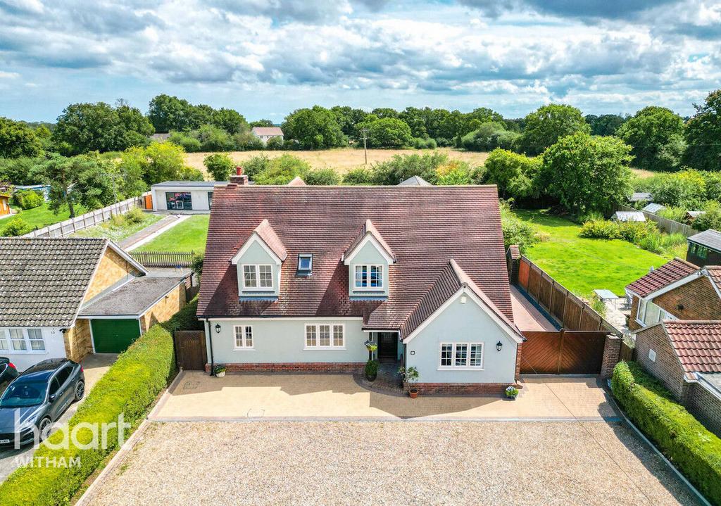 Barnhall Road, Tolleshunt Knights 4 bed detached house for sale £800,000