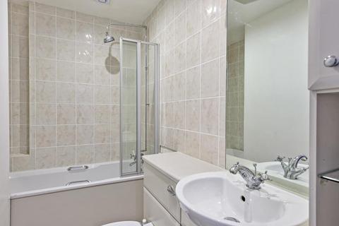 1 bedroom flat for sale, Primrose Gardens, Belsize Park