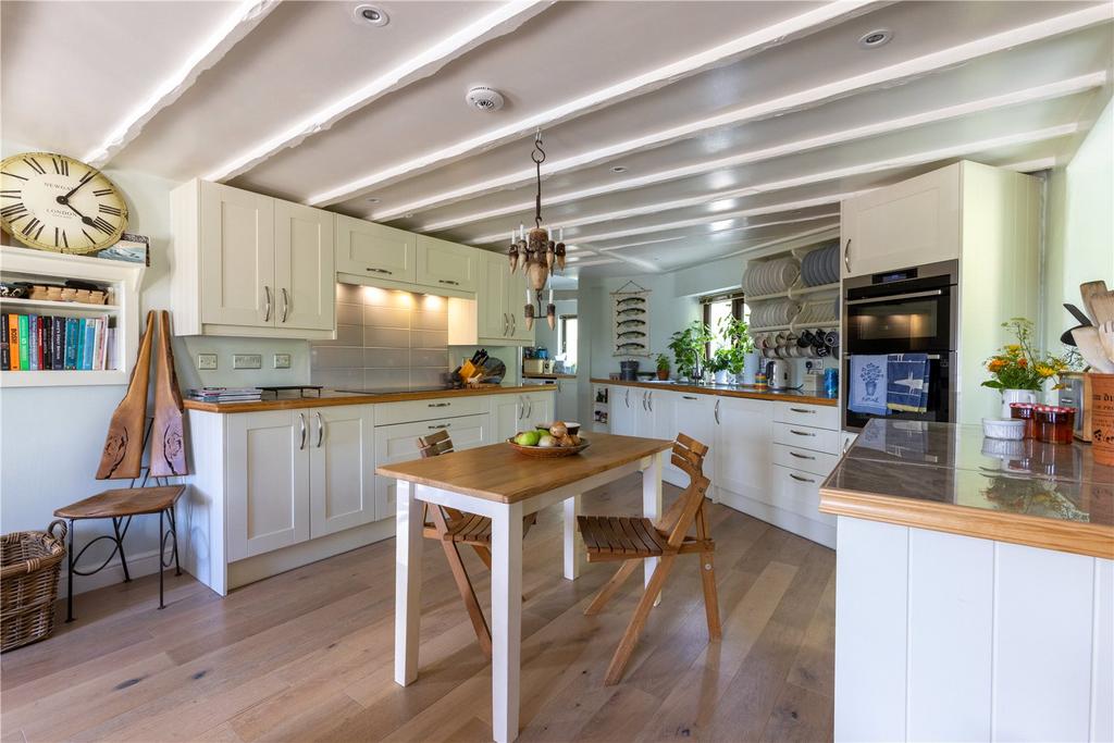 Kitchen/Breakfast Rm