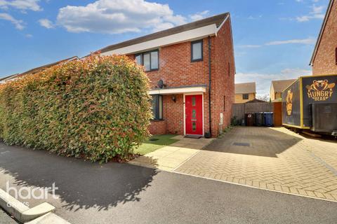 3 bedroom semi-detached house for sale, Sandpiper Close, Tilbury