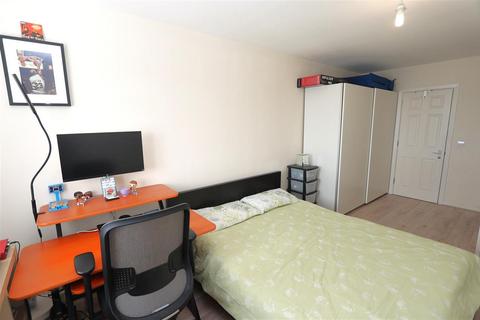 2 bedroom apartment for sale, Woodall Court, Croydon