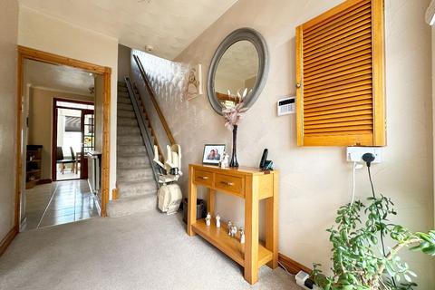 3 bedroom terraced house for sale, Dorking Rise, Romford