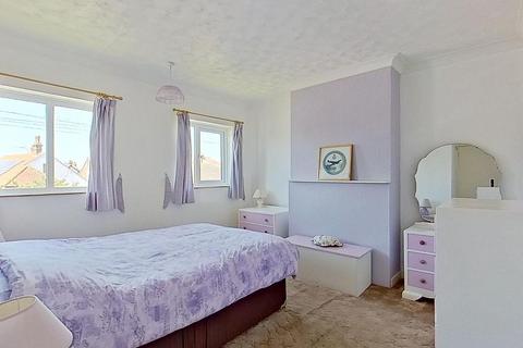3 bedroom semi-detached house for sale, St. Annes Drive, Herne Bay, CT6 8QT
