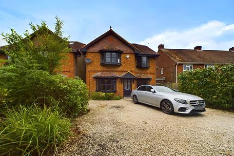 5 bedroom detached house to rent, Voller Drive, Reading, Tilehurst, RG31