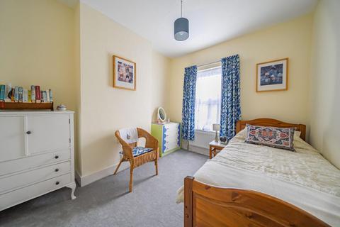 99 Ravenscroft Road, Beckenham, BR3 4TP
