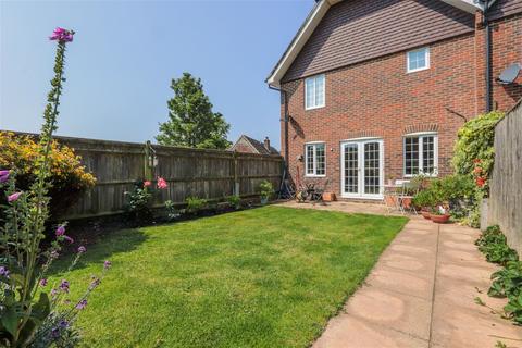 3 bedroom semi-detached house for sale, No Onward Chain in Hawkhurst