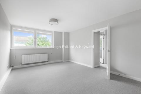 2 bedroom apartment to rent, Masons Hill Bromley BR2