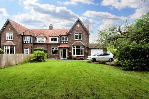 4 bedroom semi-detached house to rent, Holcroft Lane, Culcheth, WA3