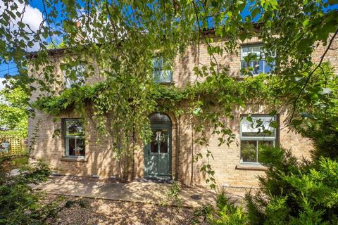 9 bedroom detached house for sale, Norwich Road, Little Plumstead