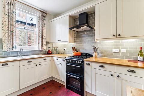 3 bedroom apartment for sale, Harborough Road, London SW16