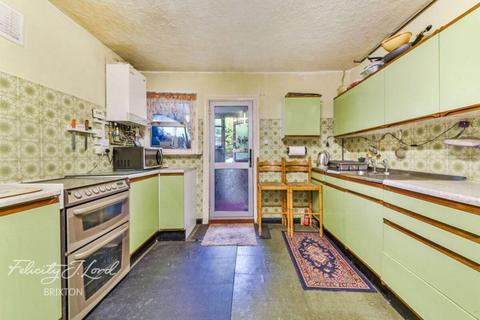 4 bedroom terraced house for sale, Dalberg Road, London, SW2 1AN