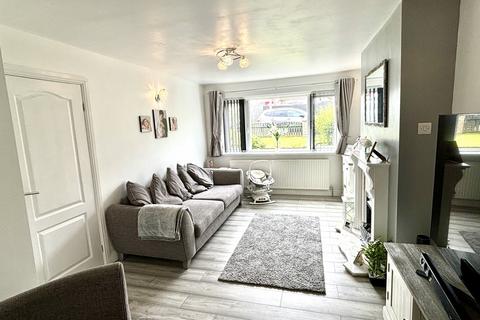 3 bedroom semi-detached house for sale, Norristhorpe Avenue, Norristhorpe, Liversedge, WF15