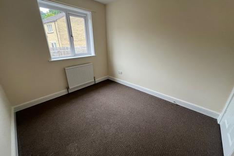 2 bedroom townhouse for sale, Lilac Street, Halifax HX3