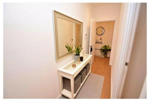 1 bedroom flat for sale, Bath Road, Slough SL1