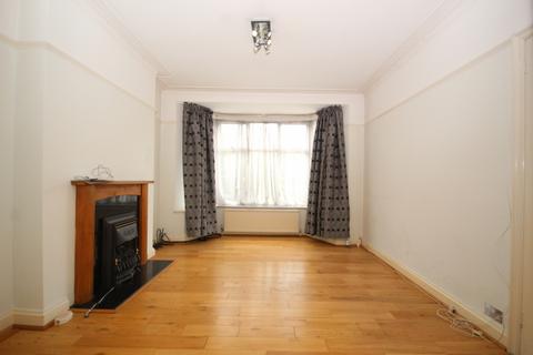 8 Wellgarth, Greenford, UB6 0RR