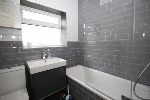 8 Wellgarth, Greenford, UB6 0RR