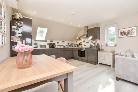 2 bedroom apartment for sale, Chalkpit Lane, Dorking, Surrey