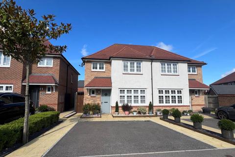 3 bedroom semi-detached house for sale, Medlar Street, Weston Turville