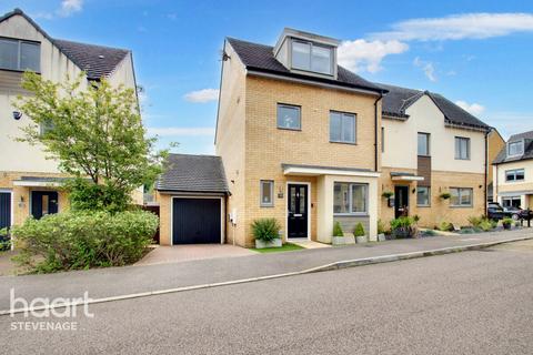 30 Brimstone Drive, Stevenage, SG1 4FX
