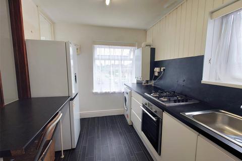 3 bedroom maisonette for sale, Keats Close, Hayes, Greater London, UB4