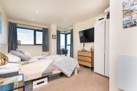 1 bedroom flat for sale, Azalea Drive, Swanley, Kent