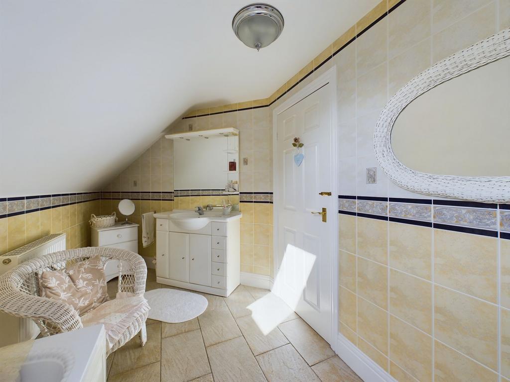 Annexe bathroom