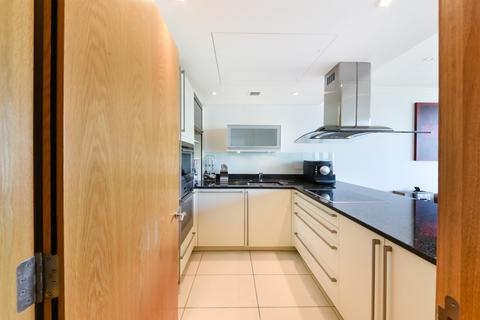 2 bedroom apartment to rent, No 1. West India Quay, Canary Wharf E14