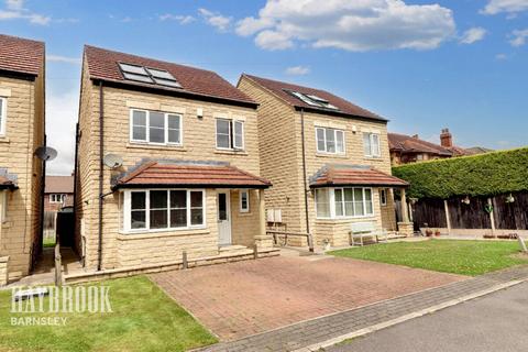 4 bedroom detached house for sale, Sycamore Court, Royston