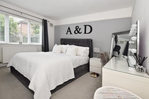 2 bedroom ground floor maisonette for sale, Cheston Avenue, Croydon, CR0