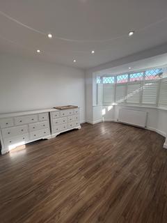 4 bedroom semi-detached house to rent, 4 Bedroom House For Rent Enfield, EN1