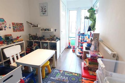 155 Hounslow Road, Feltham, TW14 0BN
