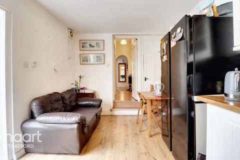 12 Nutfield Road, London, E15 2DG