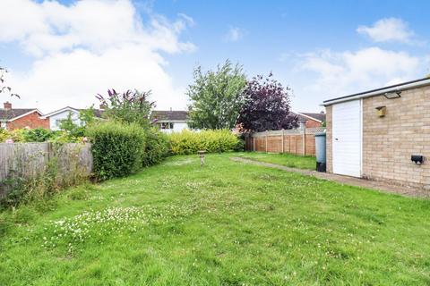 2 bedroom bungalow for sale, High Street, Oakley