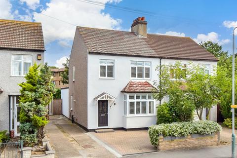 3 bedroom semi-detached house for sale, Standen Avenue, Hornchurch, Essex