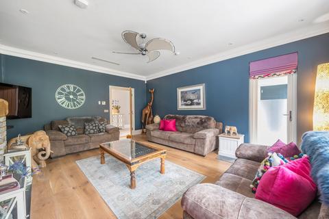 4 Little Forest Road, Bournemouth, BH4 9NW