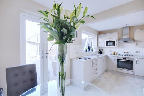 undefined, Lake Avenue, Rainham RM13