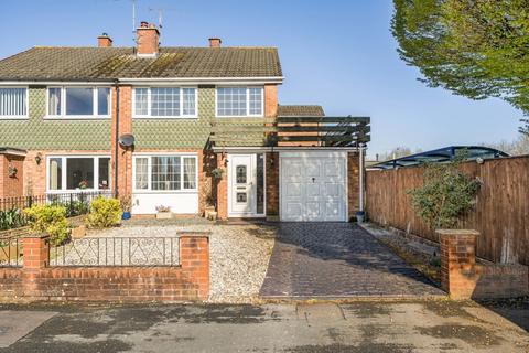 3 bedroom semi-detached house for sale, Davenwood, Swindon SN2