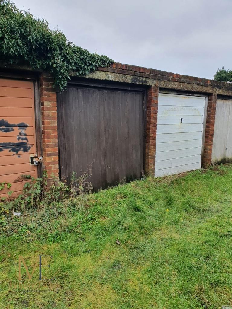 Garage 1