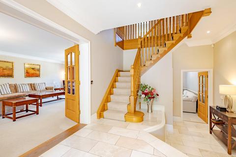 Silver Spinney Beech Close, Cobham, KT11 2EN