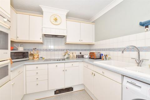 1 bedroom flat for sale, Queen Street, Arundel, West Sussex