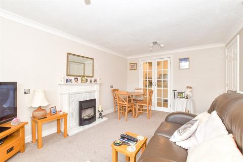 1 bedroom flat for sale, Queen Street, Arundel, West Sussex