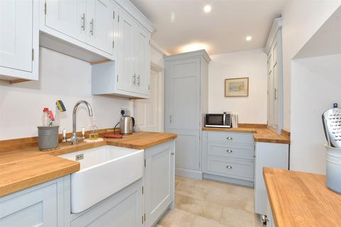 2 bedroom ground floor flat for sale, Prince Of Wales Terrace, Deal, Kent