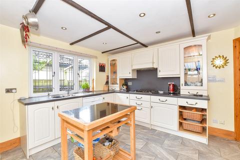 4 bedroom chalet for sale, Sefter Road, Bognor Regis, West Sussex