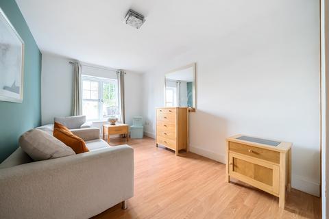 2 bedroom flat to rent, Ray Park Avenue, Maidenhead, SL6