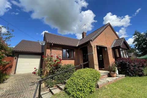 2 bedroom detached bungalow for sale, Redenhall Road, Harleston