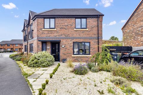 3 bedroom semi-detached house for sale, Chillingham Road, Winsford