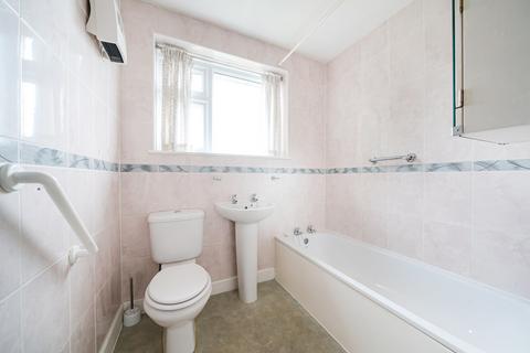 3 Ivy Gardens, Mitcham, CR4 1BR