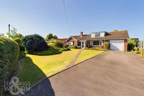 5 bedroom detached bungalow for sale, The Close, Roydon, Diss