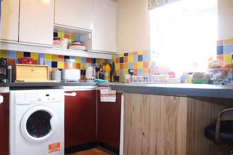 2 bedroom flat for sale, Harrow View, Harrow