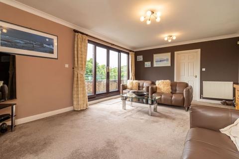 2 bedroom apartment for sale, Mcmillian Court, Whytebeam View, Whyteleafe